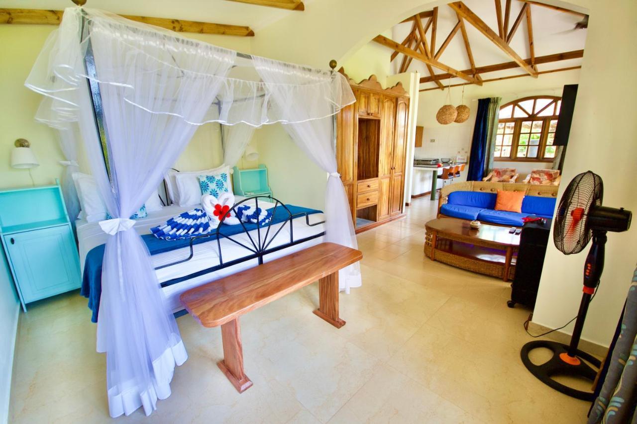 Sea Splash Self Catering And La Petite Maison Гранд-Анс Экстерьер фото