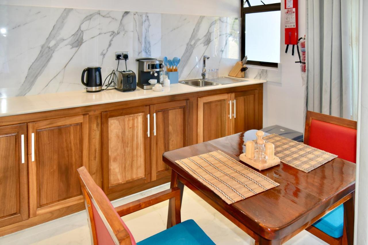 Sea Splash Self Catering And La Petite Maison Гранд-Анс Экстерьер фото
