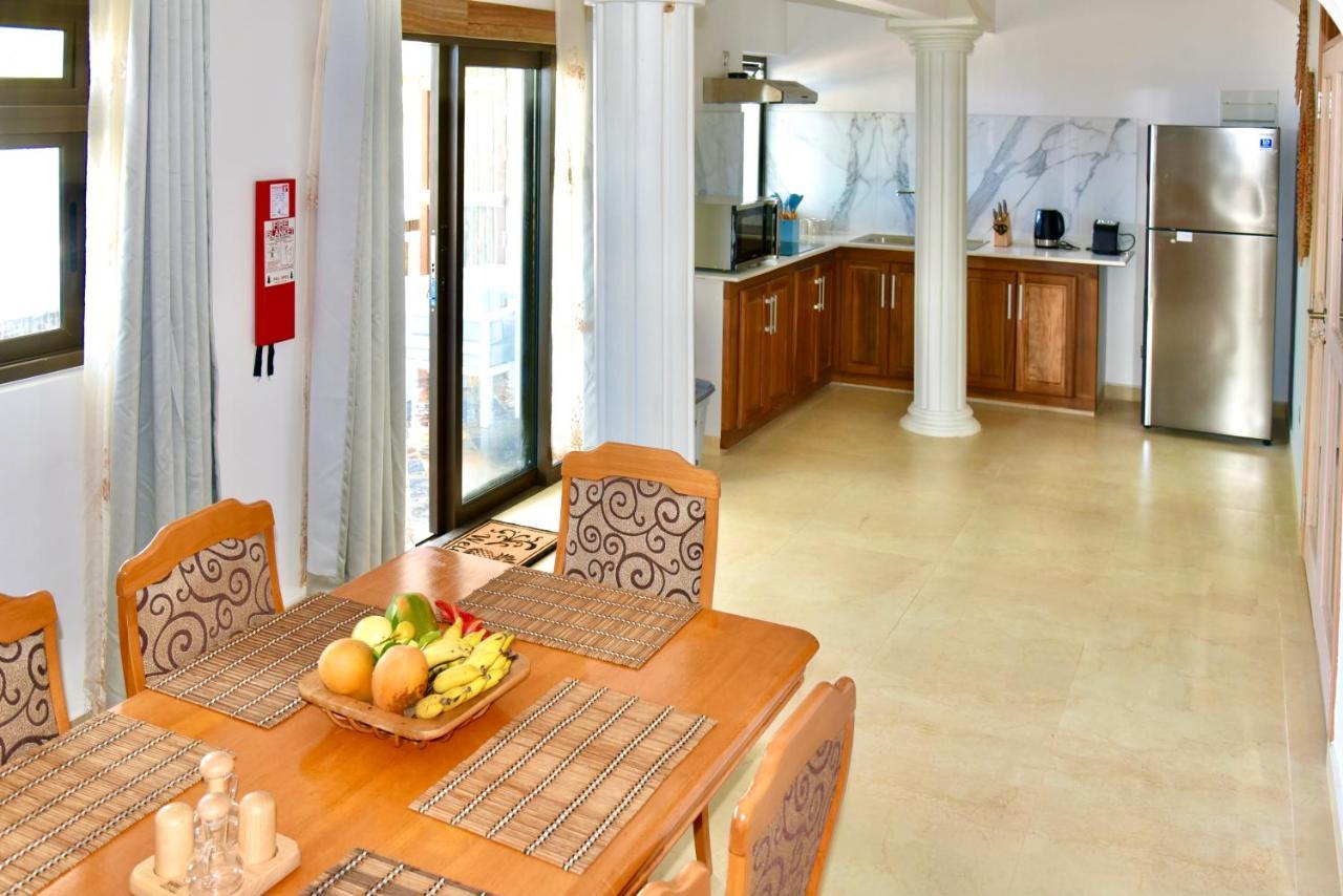 Sea Splash Self Catering And La Petite Maison Гранд-Анс Экстерьер фото
