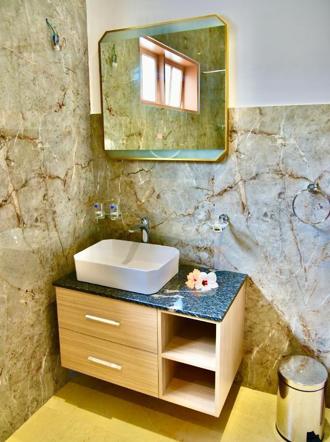 Sea Splash Self Catering And La Petite Maison Гранд-Анс Экстерьер фото